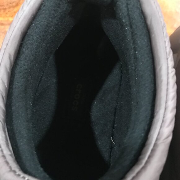 Crocs Overpuff Shorty Boots in Truffle size 9 Women's / 7 Men's NWT - Picture 5 of 6